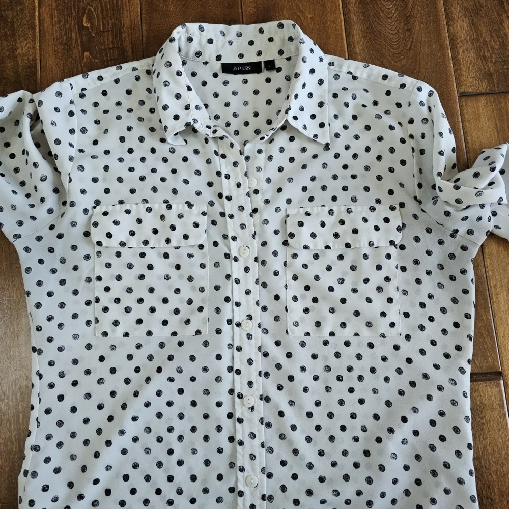Apt. 9 silky blouse size S - Picture 11 of 11